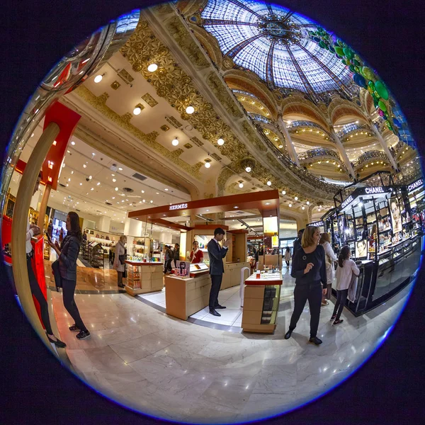 Paříž Francie Října 2018 Obchodní Přízemí Prodejny Galeries Lafayette Novoroční — Stock fotografie