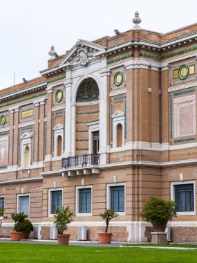Roma, İtalya, 7 Mart 2017. Vatikan müzesine Vatikan bahçeleri binanın bir görünüm