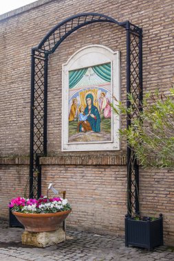 Roma, İtalya, 7 Mart 2017. Bir görünümünü Vatikan bahçeleri bölgedeki tarihi yapılar/Mimariler