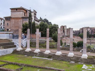 Roma, İtalya, 7 Mart 2017. Antik yapıların kalıntıları. Forum Romanum: