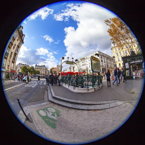 Paryż Francja Października 2018 Ulica Widok Typowa Konstrukcja Wejście Stacji — Zdjęcie stockowe