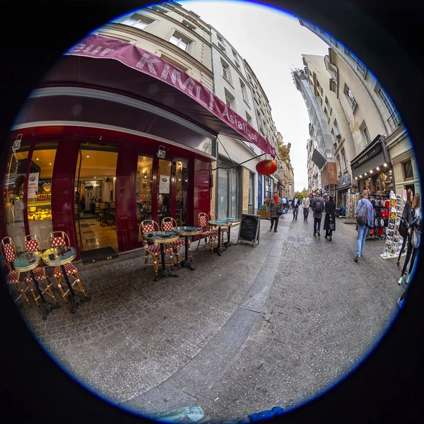 Paris França Outubro 2018 Rua Típica Parisiense Pela Manhã Mesas — Fotografia de Stock