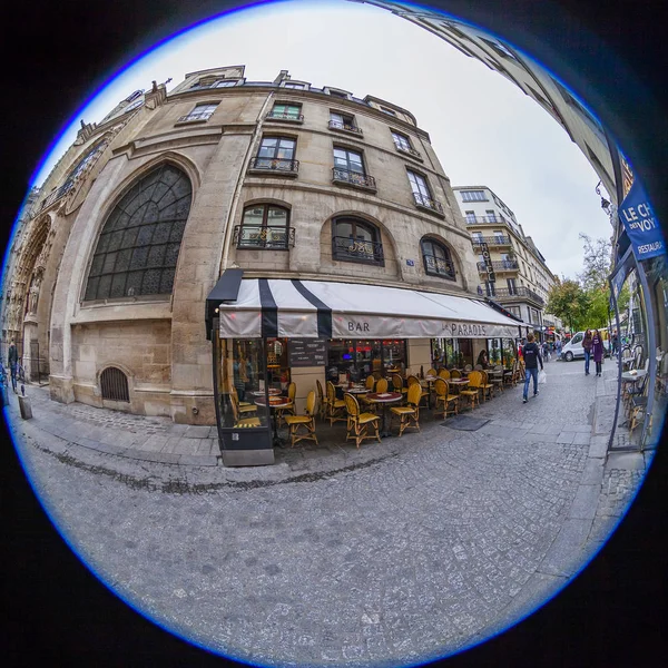 Paris Fransa Üzerinde Ekim 2018 Sabahları Tipik Paris Caddesi Tablolar — Stok fotoğraf