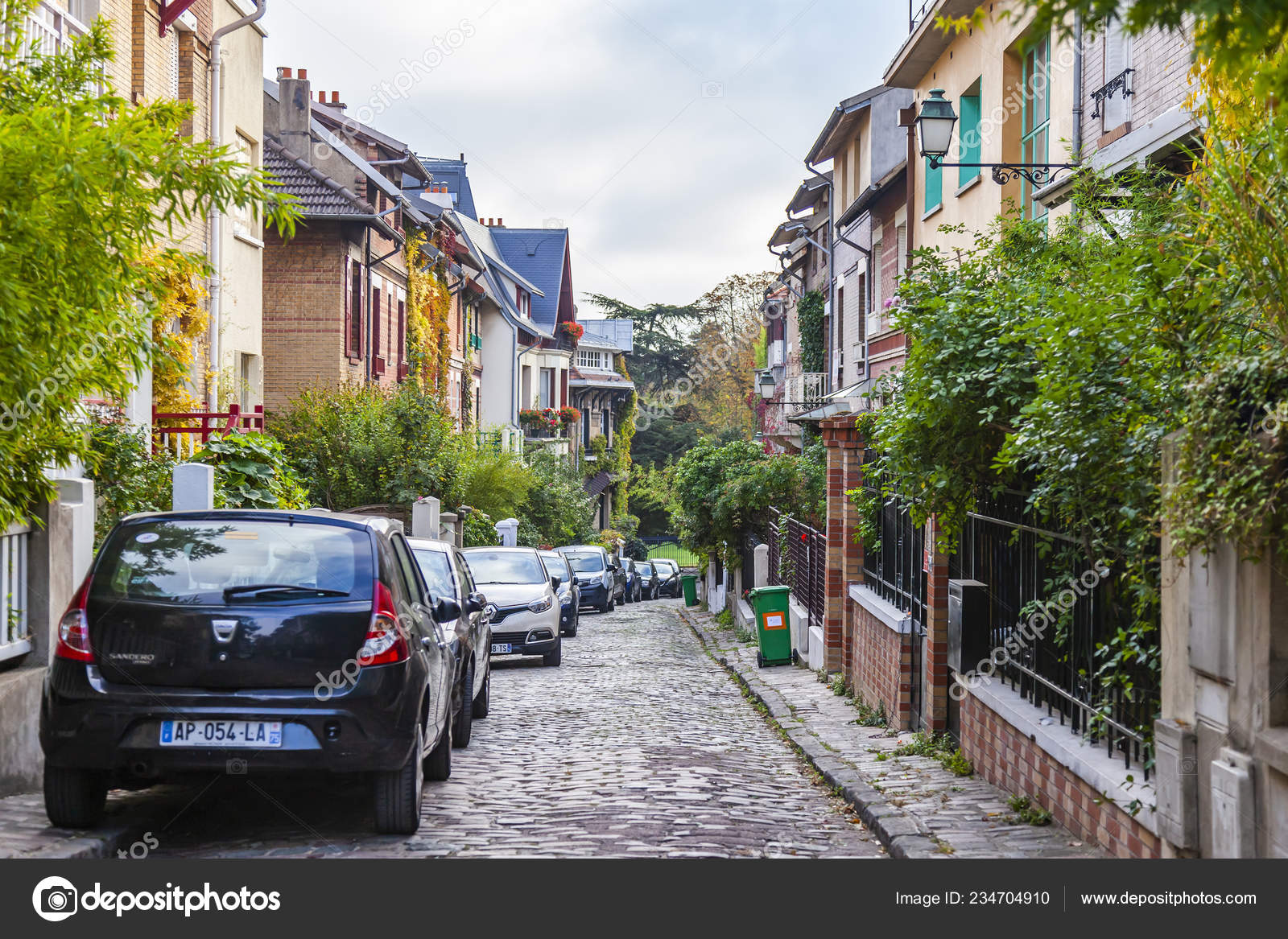 Paris France October 2018 City Landscape Street Cottages Outskirts