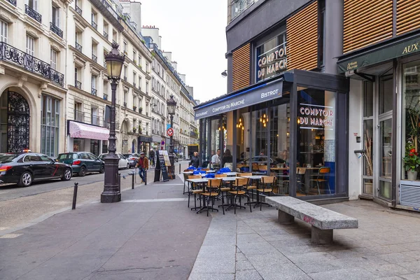 Paris França Outubro 2018 Rua Típica Parisiense Pela Manhã Mesas — Fotografia de Stock