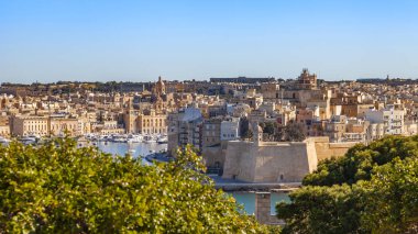 Valletta, Malta, üzerinde 8 Ocak 2019. Anket platformu bir görünümden pitoresk Körfez ve üç şehirler