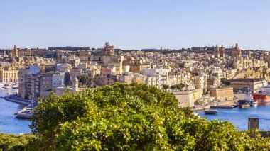 Valletta, Malta, üzerinde 8 Ocak 2019. Anket platformu bir görünümden pitoresk Körfez ve üç şehirler