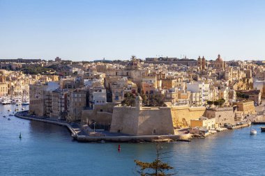 Valletta, Malta, üzerinde 8 Ocak 2019. Anket platformu bir görünümden pitoresk Körfez ve üç şehirler