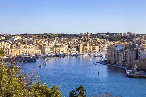 Valletta, Malta, üzerinde 8 Ocak 2019. Anket platformu bir görünümden pitoresk Körfez ve üç şehirler