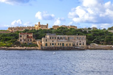 Sliema, Malta, üzerinde 8 Ocak 2019. Dolgu koy ve Manoel Adası üzerinde bir görünüm