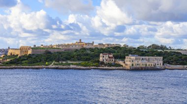 Sliema, Malta, üzerinde 8 Ocak 2019. Dolgu koy ve Manoel Adası üzerinde bir görünüm