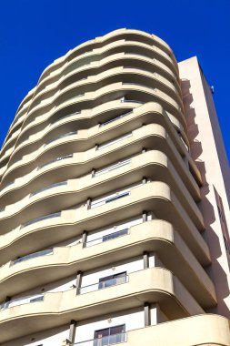 Sliema, Malta, 5 Ocak 2019 tarihinde. Modern şehir mimarisi. Multystoried bina cephe parçası