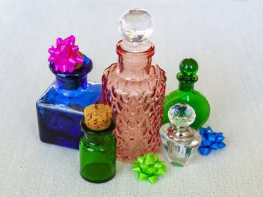 Kozmetik vintage şişelerde 