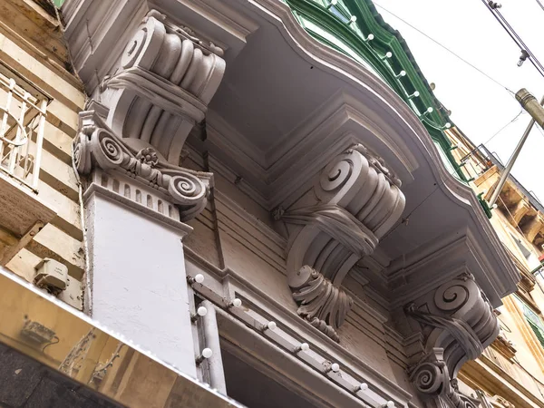 Valletta Malta Janeiro 2019 Várias Varandas Pitorescas Tradicionais Características Casas — Fotografia de Stock