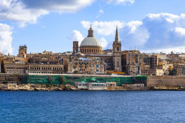 Valletta, Malta, üzerinde 8 Ocak 2019. Geleneksel bir panoramik deniz şehir.