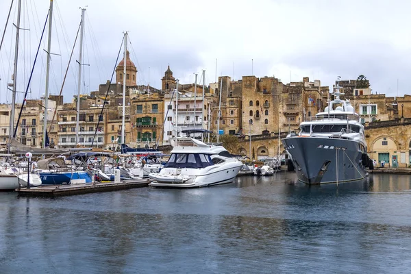 Валлетта Мальта Января 2019 Года Различные Корабли Яхты Пришвартованы Гранд — стоковое фото