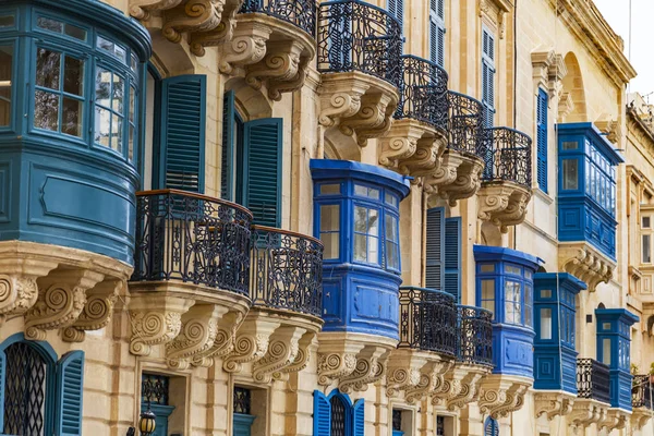 Valletta Malta Stycznia 2019 Tradycyjne Różnych Malowniczych Balkony Charakterystyczne Dla — Zdjęcie stockowe