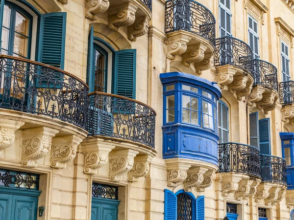 Valletta Malta Stycznia 2019 Tradycyjne Różnych Malowniczych Balkony Charakterystyczne Dla — Zdjęcie stockowe