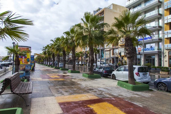 Gzira Malta Januari 2019 Prachtige Dijk Met Palmbomen Een Regen — Stockfoto