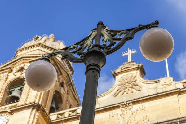 Gzira Malta Ledna 2019 Krásná Kandelábr Pozadí Fasáda Katedrály — Stock fotografie