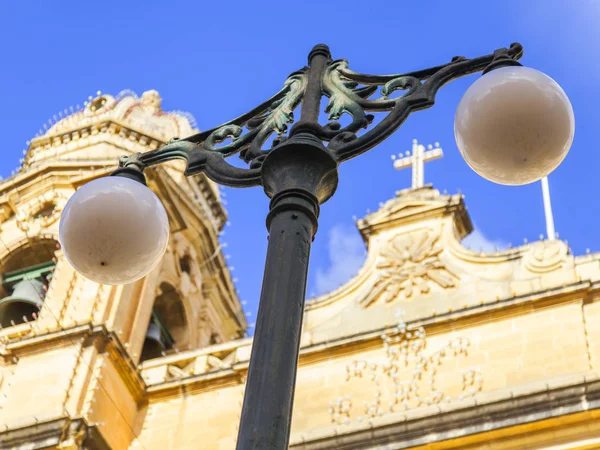 Gzira Malta Gennaio 2019 Bellissimo Lampione Sullo Sfondo Una Facciata — Foto Stock