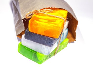 El yapımı çok renkli doğal kozmetik sabun