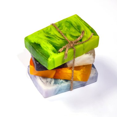 El yapımı çok renkli doğal kozmetik sabun