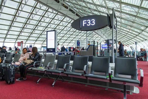 Paris France November 2018 People Expect Flight Hall Embarkation Airport — Stock Photo, Image
