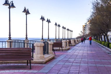 Sliema, Malta, 7 Ocak 2019 tarihinde. Körfezin güzel set of mimari kompleks günbatımı güneş yaktı