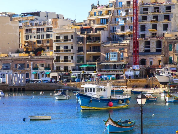 San Giljan Malta Januar 2019 Gang Fiskebåter Den Pittoreske Bukta – stockfoto