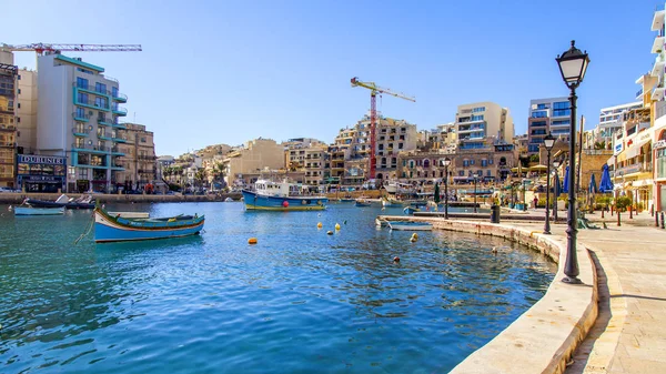 San Giljan Malta Enero 2019 Complejo Arquitectónico Del Hermoso Terraplén —  Fotos de Stock