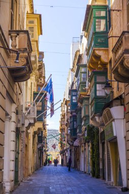 Valletta, Malta, 8 Ocak 2019. Eski kentin dar pitoresk sokak