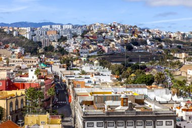 Las Palmas Gran Canaria, İspanya, 5 Ocak 2018. Anket platformu katedral şehrin merkezi bölümünün görünümünü