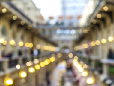 Moskova, Rusya, 4 Nisan 2019. Tarihi dükkan sakız ticaret Galerisi arka plan iç. Odak dışında görüntü