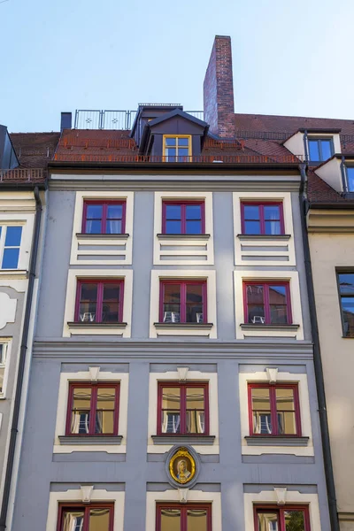 Münih Almanya Ağustos 2018 Tarihi Binanın Çevresindeki Bavyera Başkentinin Tipik — Stok fotoğraf