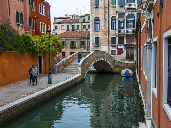 Venetië Italië April 2019 Pittoreske Smalle Straat Met Brug Het — Stockfoto