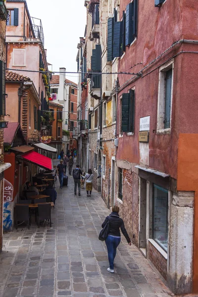 Venedig Italien April 2019 Malerische Enge Straße Typisch Für Venedig — Stockfoto