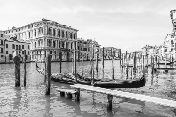 Venice Italy April 2019 View Canal Grande Gondolas Moored Coast — Stock Photo, Image