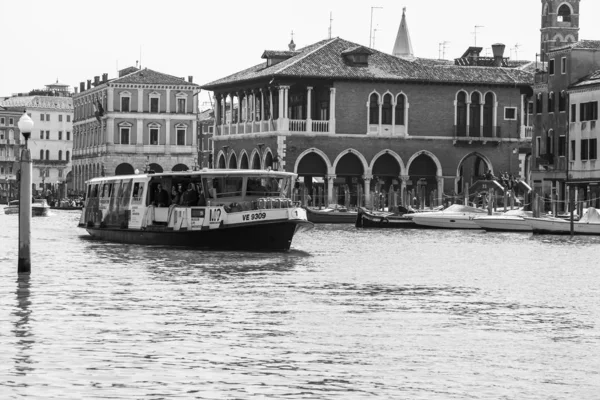 Venedik Talya Nisan 2019 Tarihinde Canal Grande Nin Manzarası Yolcu — Stok fotoğraf