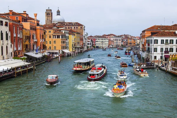 Venecia Italia Abril 2019 Vista Del Canal Grande Varios Barcos — Foto de Stock