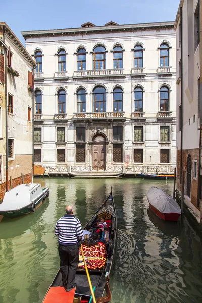 Veneza Itália Abril 2019 Vista Canal Grande Caminhe Uma Gôndola — Fotografia de Stock