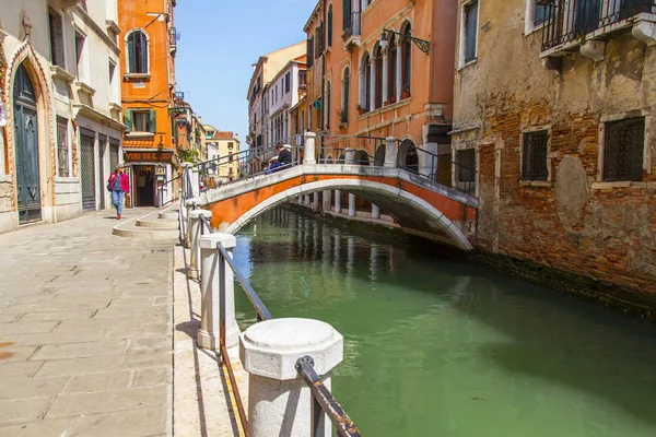 Venetië Italië April 2019 Typisch Venetiaans Landschap Straat Kanaal Oude — Stockfoto