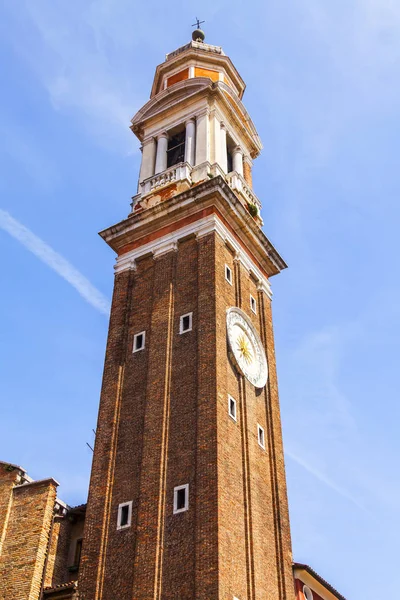 Venecia Italia Abril 2019 Antiguo Campanario Santi Apostoli Sobre Fondo — Foto de Stock