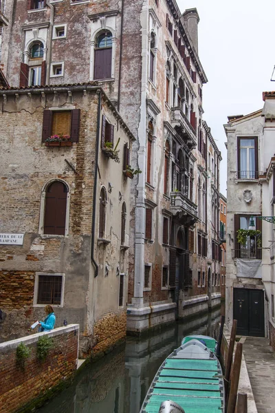 Venise Italie Avril 2019 Rue Typique Canal Vénitien Vieux Bâtiments — Photo