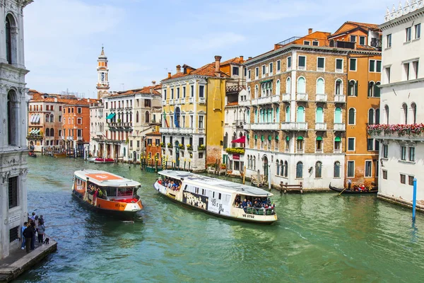 Venecia Italia Abril 2019 Vista Del Canal Grande Varios Barcos — Foto de Stock