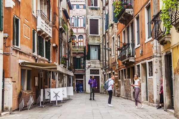 Venecia Italia Abril 2019 Pintoresca Calle Estrecha Típica Venecia Complejo — Foto de Stock