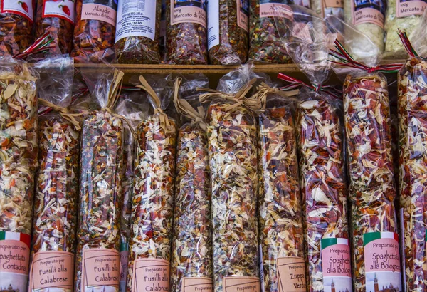 Venecia Italia Abril 2019 Especias Italianas Tradicionales Mostrador Mercado — Foto de Stock