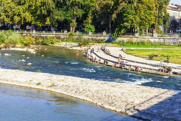 Мюнхен Германия Августа 2014 Живописная Набережная Реки Изар — стоковое фото
