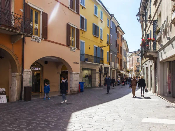 Desenzano Del Garda Itálie Dubna 2019 Městské Zobrazení Tradiční Architektonický — Stock fotografie
