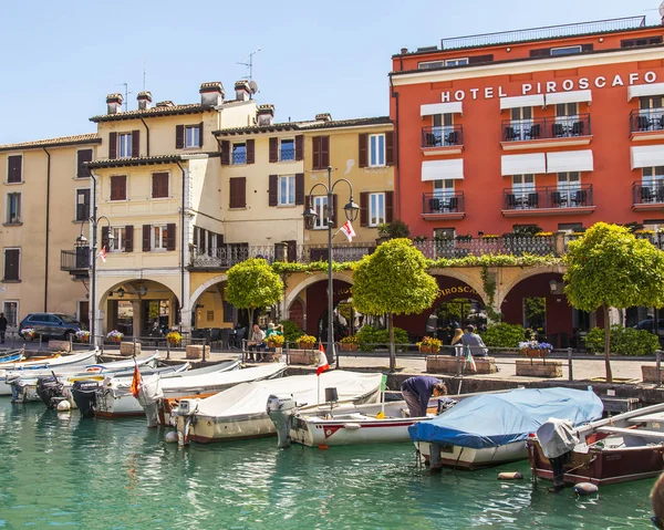 Desenzano Del Garda Italien April 2019 Die Malerische Bucht Von — Stockfoto